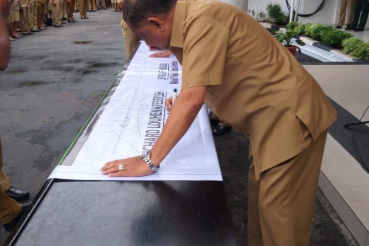 Wali kota belum ada instruksi libur sekolah di Ambon