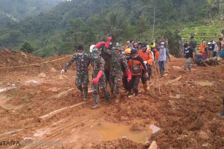 Masa tanggap darurat bencana longsor Cimapag ditutup