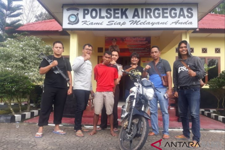 Polsek Air Gegas tangkap pelaku curanmor