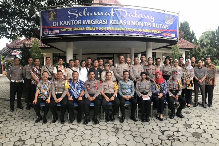 Study Banding Polres Blitar Ke Imigrasi Blitar