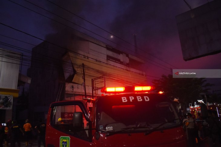 Kebakaran Toko Elektronik Di Madiun