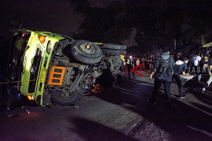 Kecelakaan truk di Sukabumi 