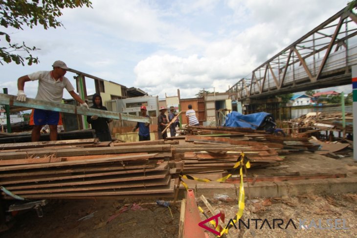 Proyek Jembatan Kayu Tangi Ujung