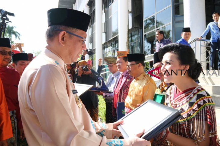 Lima penghargaan untuk Pemkab Landak di HUT ke-62 Pemda Kalbar