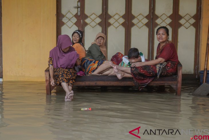 Thousands of houses flooded in C Java