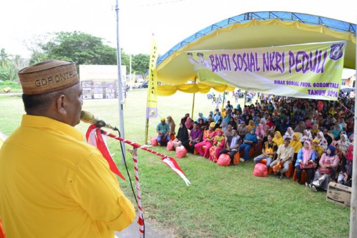 Pemprov Gelar Bakti Sosial di Popayato Barat