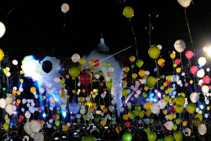 Malam pergantian tahun di Borobudur