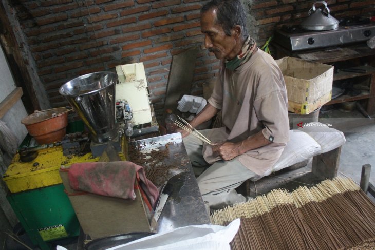 Produksi Dupa Terkendala Cuaca