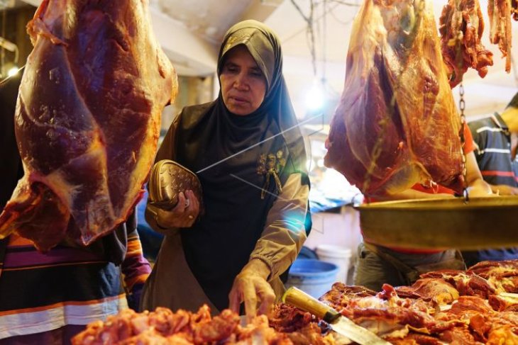 PENJUALAN DAGING SAPI SETELAH KASUS ANTRAKS