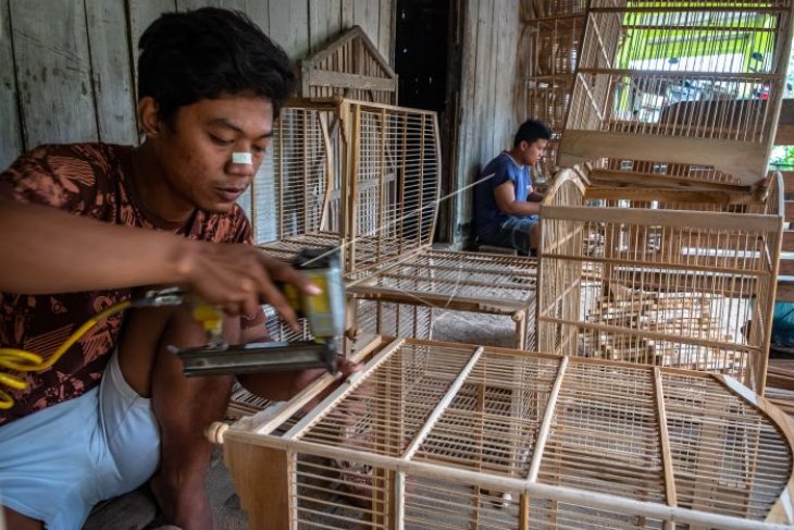 Kerajinan sangkar burung