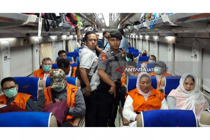 Tahanan KPK dipindah Ke Surabaya