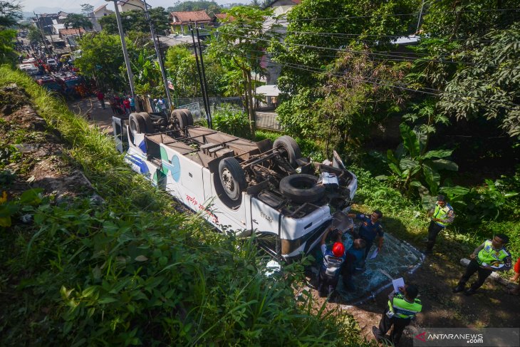 Two killed in bus accident in West Java