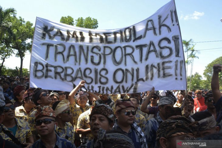 Aksi Tolak Transportasi Online