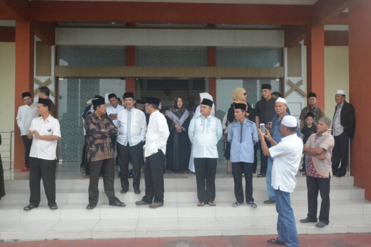 Plt Gubernur Jambi sambut kedatangan jenazah nenek Zumi Zola