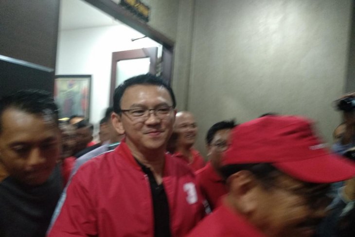 Di Bali, Ahok resmi jadi kader PDI Perjuangan