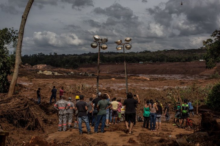 Tambang Di Brazil Runtuh, 300 Orang Tewas, 500 Orang Dievakuasi