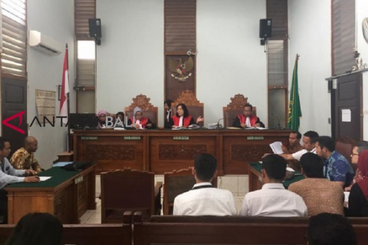 Lima petugas kebersihan sekolah digugat Rp1,7 triliun di pengadilan