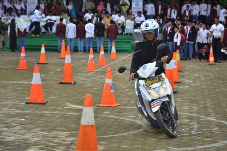 Sosialisasikan berkendara aman