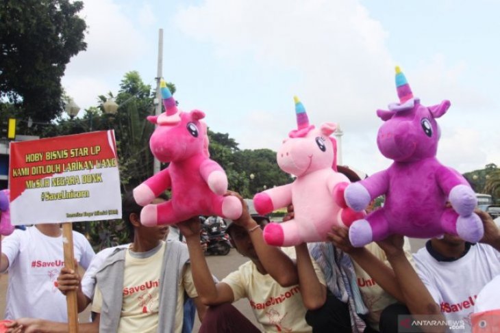 Aksi Save Unicorn