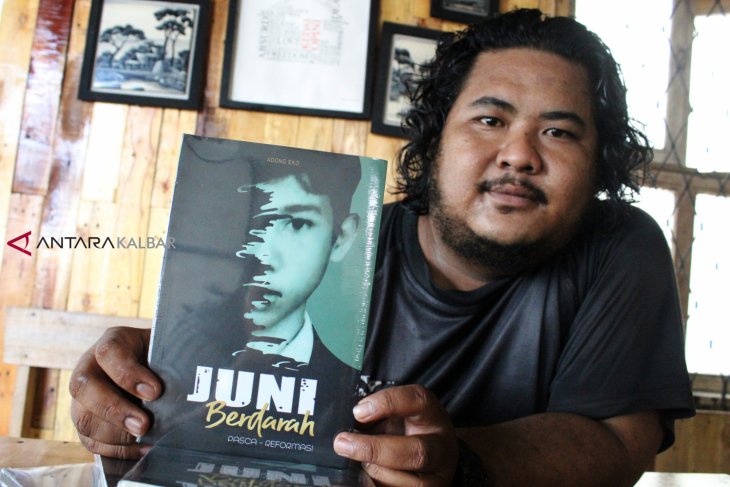 Buku Juni Berdarah di Kalbar