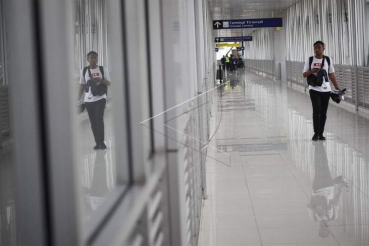 Jembatan penghubung Terminal Tirtonadi - Stasiun Balapan