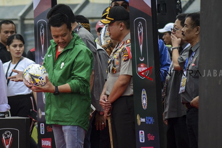 Pembukaan Piala Presiden 