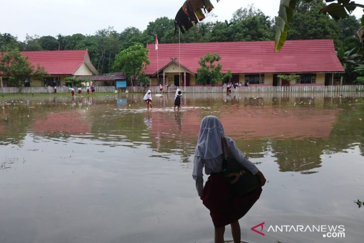 Debit air Sungai Batanghari berada diambang batas siaga II