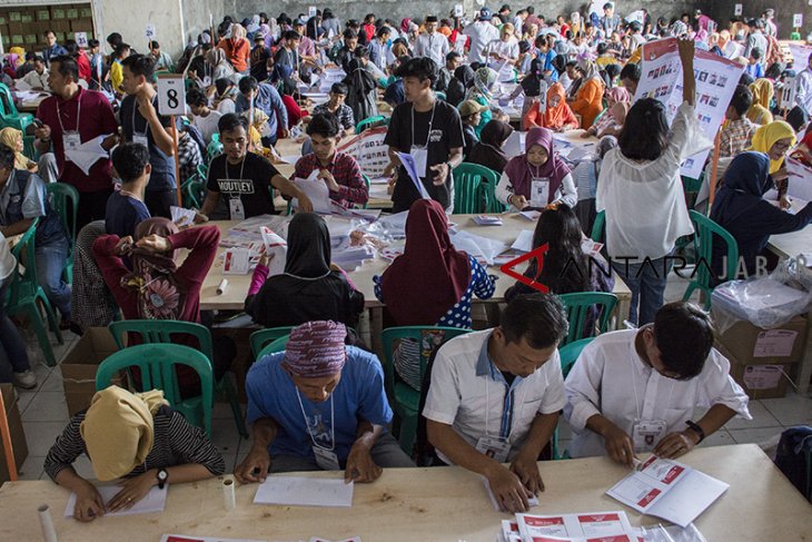 Pelipatan surat suara di Kabupaten Sukabumi 