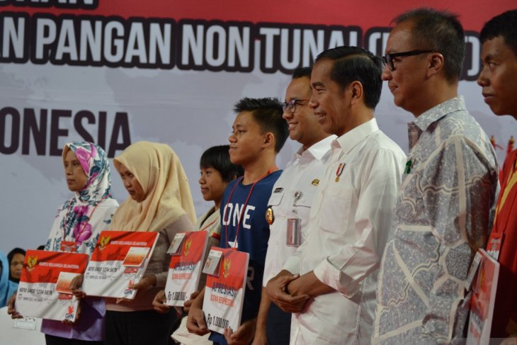 Anies Baswedan terbitkan Kepgub Bansos warga terdampak COVID-19