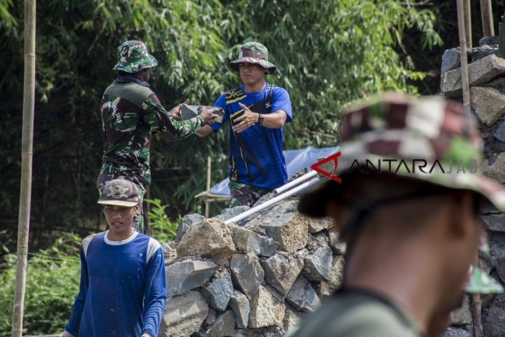 Tentara Manunggal Membangun Desa di Kabupaten Sukabumi