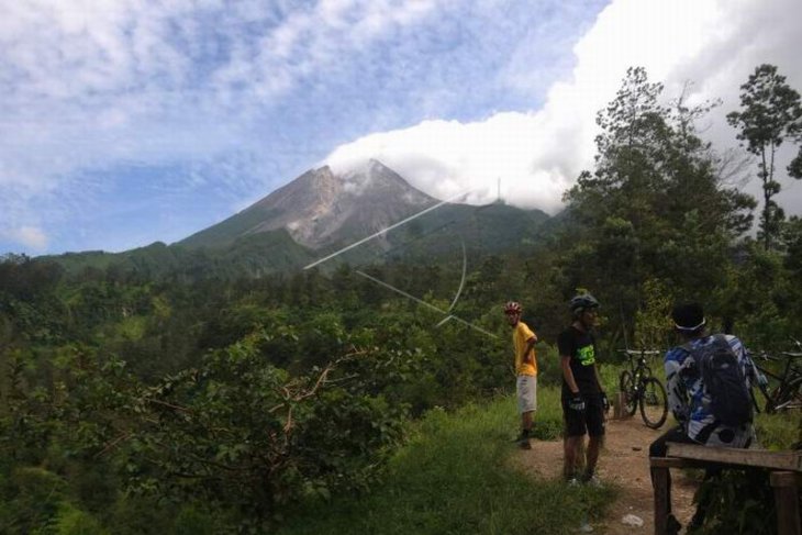 Gunung Merapi masih dibuka untuk wisatawan