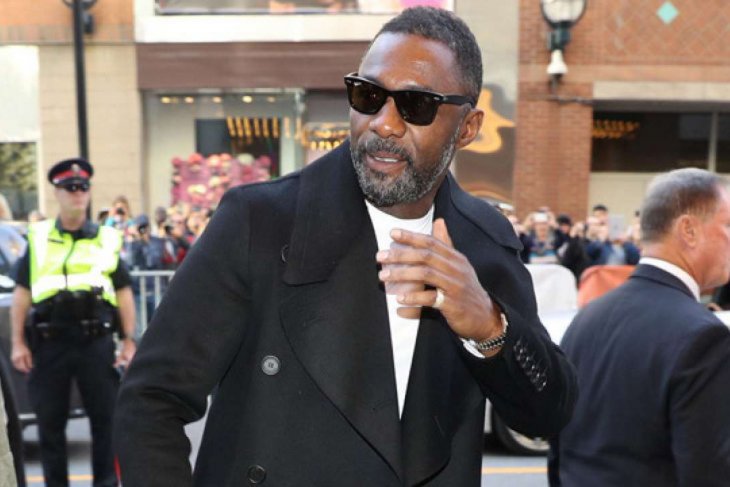 Idris Elba positif corona,