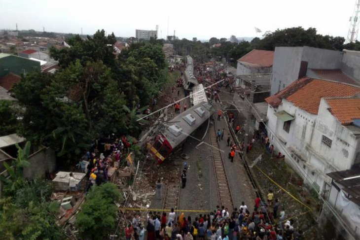 KECELAKAAN KRL COMMUTER LINE DI BOGOR