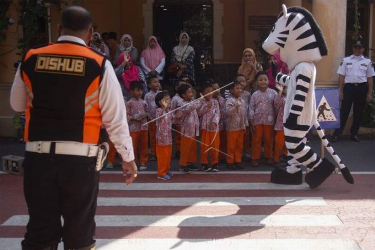 Sosialisasi keselamatan berlalu lintas