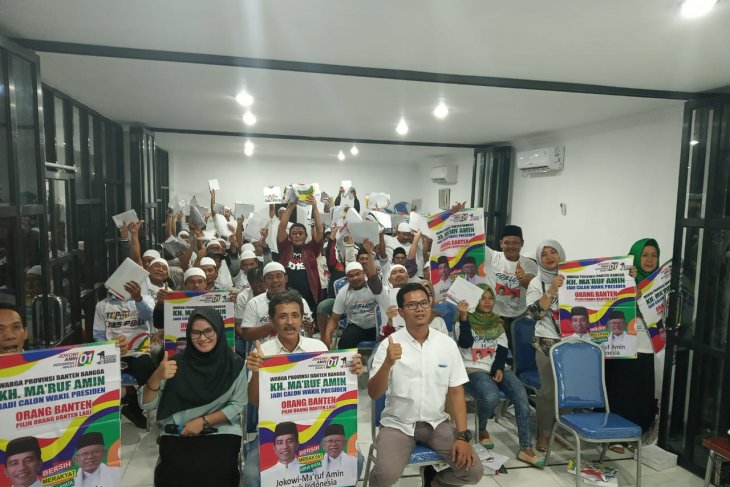 Tangkal Berita Hoax, Brigade Peci Putih Sebar Informasi Keberhasilan Kerja Jokowi
