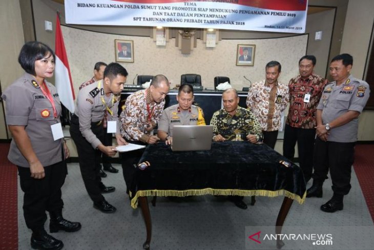 Buka rakernis fungsi keuangan, Wakapolda Sumut sempatkan isi SPT