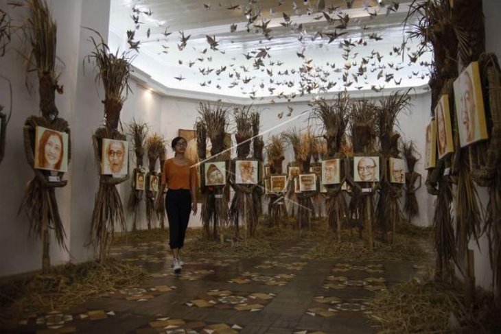 Pameran memedi sawah