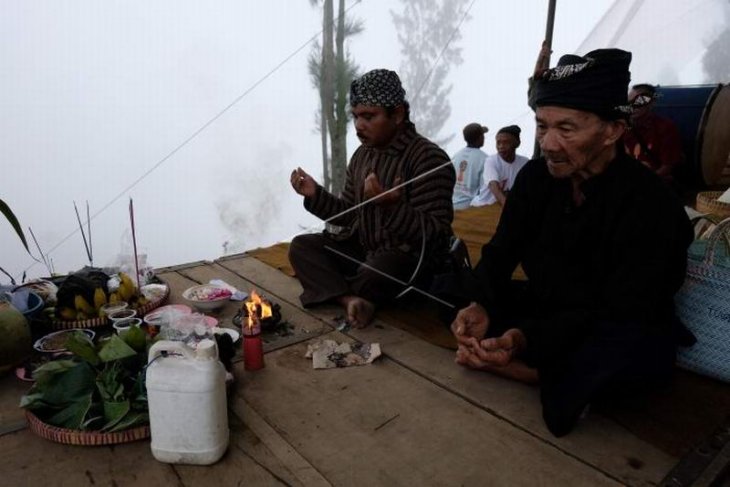 Ritual among tebal