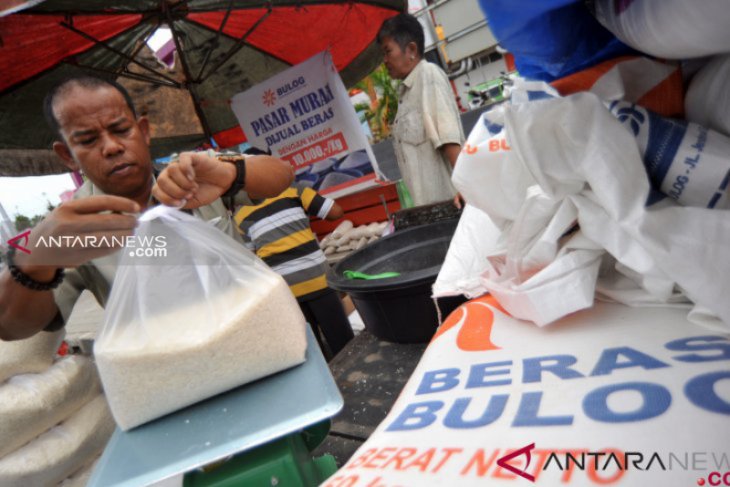 Bulog gelontorkan 190.000 ton beras untuk operasi pasar