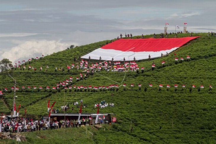 Parade 5.000 bendera