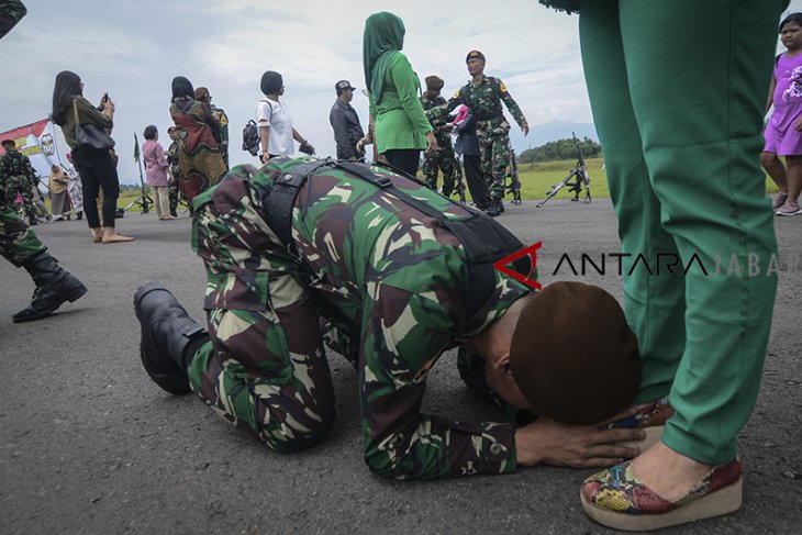 Upacara penutupan pendidikan para dasar 