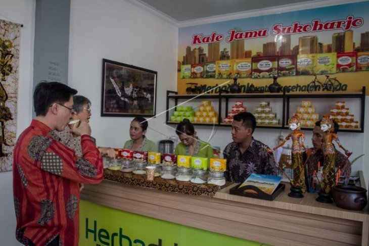 Pembukaan kafe jamu