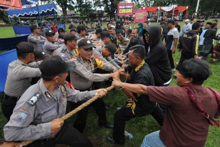 Simulasi pengamanan pemilu