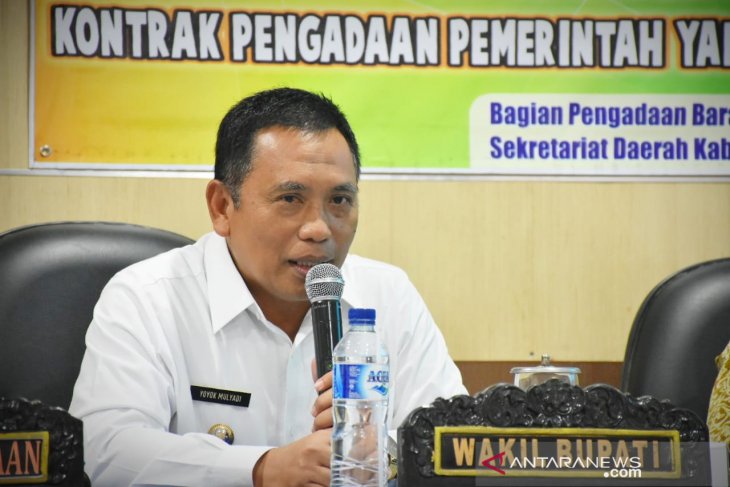 Wabup Situbondo dorong pengelola Pasir Putih gunakan