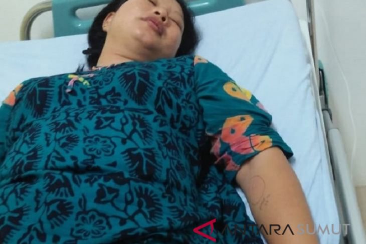 Tegur anak tetangga, istri wartawan ini malah dikeroyok sampai masuk rumah sakit