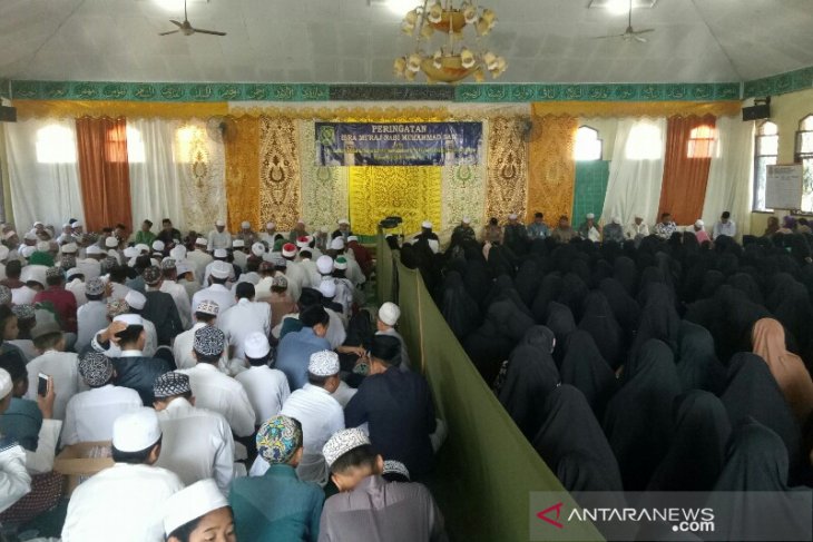 Husin Nafarin Cukup Satu Ayat Mengabarkan Peristiwa Isra Mi Raj Antara News Kalimantan Selatan