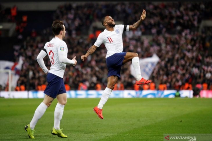 Raheem Sterling cetak hattrick, Inggris cukur Republik Ceko 5-0
