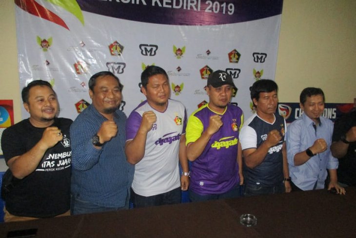 Pelatih Persik Kediri