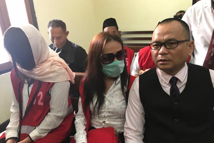 Dua muncikari artis VA jalani sidang perdana