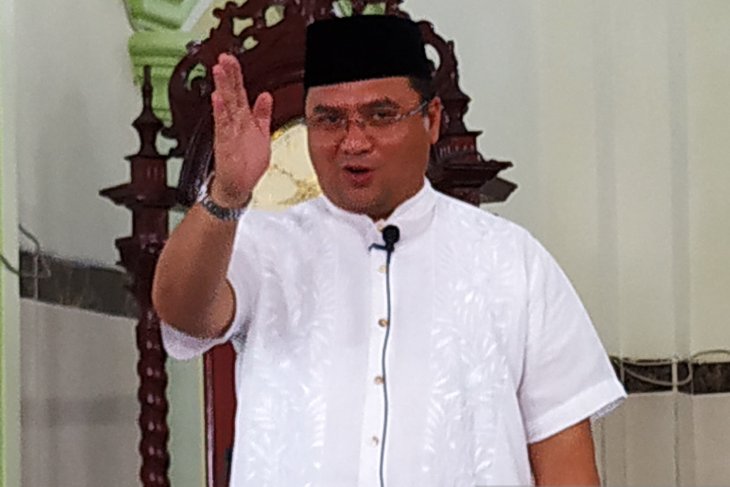 Gubernur: Pemkab bersihkan sisa pembangunan jembatan di sungai